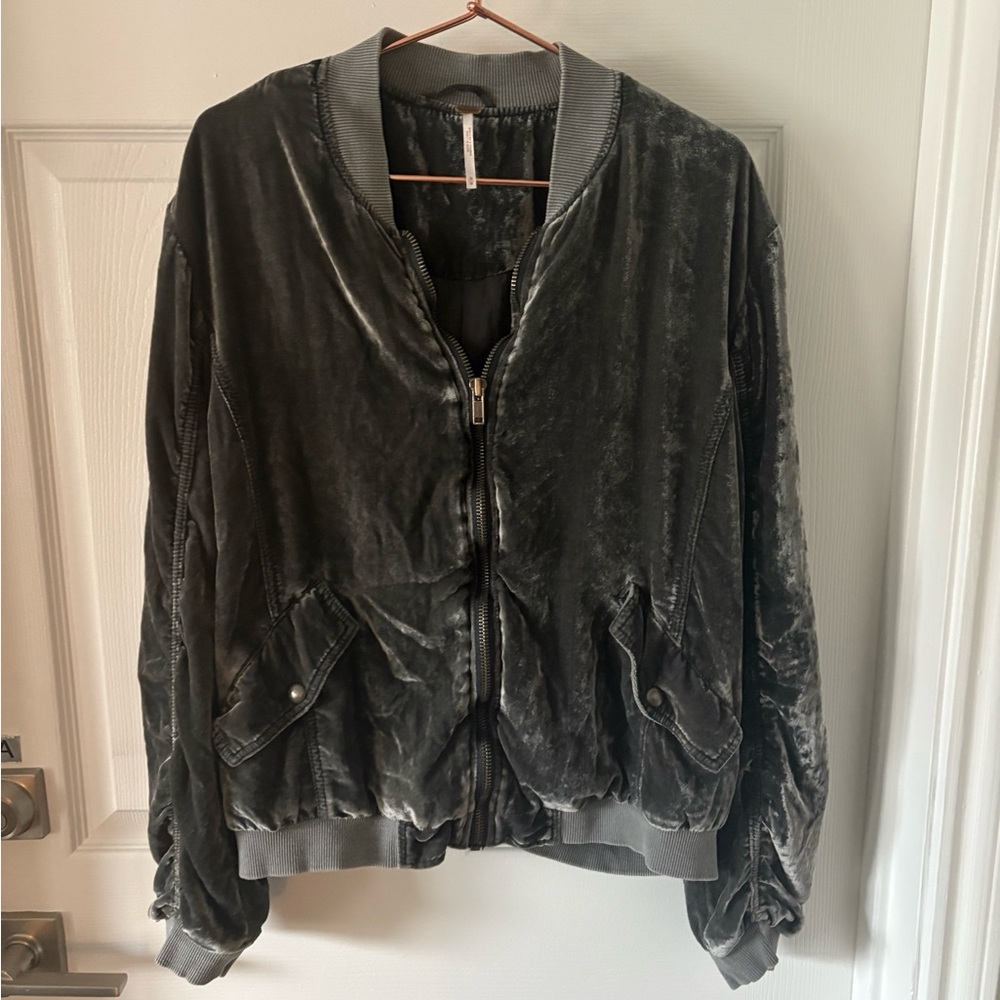Free People ruched velvet bomber jacket Size M - Picture 3 of 7
